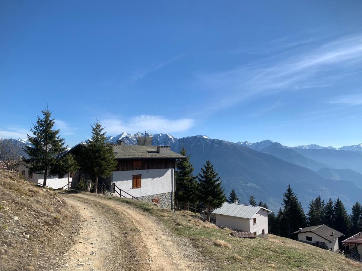 Ferienwohnung Chalet Baita Delle Favole Di Rosarita Berbenno di Valtellina Exterior foto